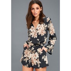Lulu’s Prairie Daydream Washed Navy Blue Floral Print Romper, Size Small